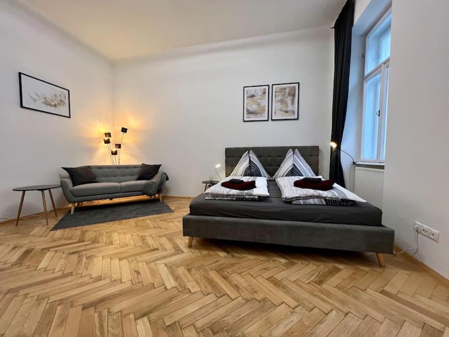 Little Cozy Residence - Enjoy Viennas Summer Season מראה חיצוני תמונה