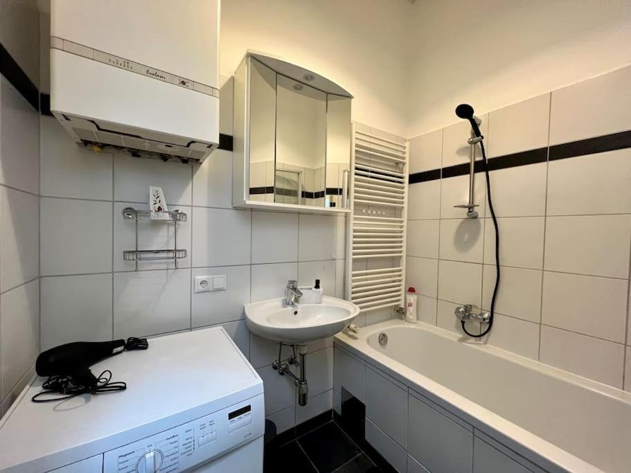 Little Cozy Residence - Enjoy Viennas Summer Season מראה חיצוני תמונה